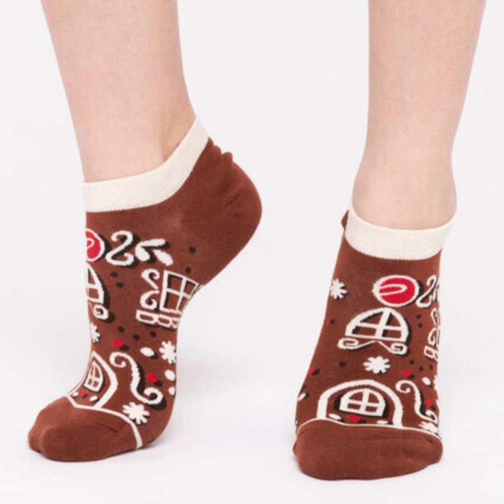 Gingerbread Socks Brown White Black NWT